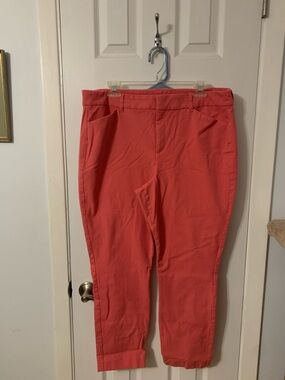 Old Navy Coral Pink Cropped Pants